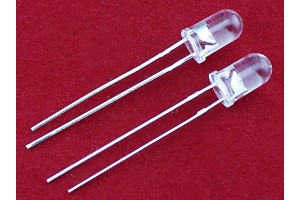 SOME IR LEDS 5mm 2pcs