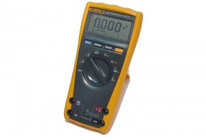 Fluke 175 DIGITAL MULTIMETER (TrueRMS)