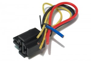 AUTO RELAY SOCKET WITH LEADS 5-PIN
