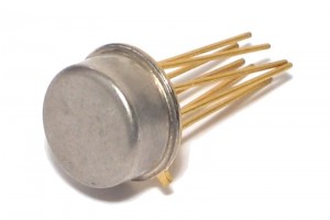 MIKROPIIRI OPAMP LM741 (metallikannu)